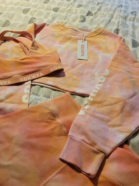 White Fox Boutique Pink Sunset Tie-Dye Active Set